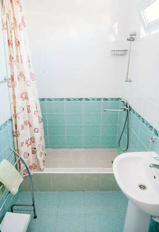 Гостевой дом Талассо Адлер Двухместный номер с 1 кроватью или 2 отдельными кроватями-8