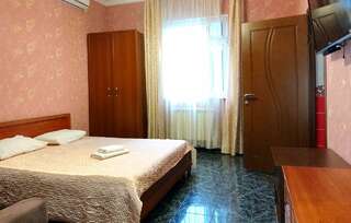 Гостевой дом Талассо Адлер Стандартный четырехместный номер-14