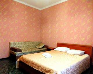 Гостевой дом Талассо Адлер Стандартный четырехместный номер-13