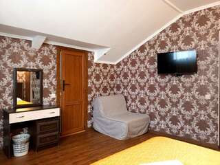 Гостевой дом Талассо Адлер Стандартный трехместный номер-4