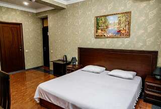 Гостевой дом Талассо Адлер Стандартный четырехместный номер-3